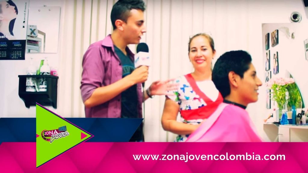 SANTIAGO SE LE MIDIÓ A CAMBIARSE EL LOOK