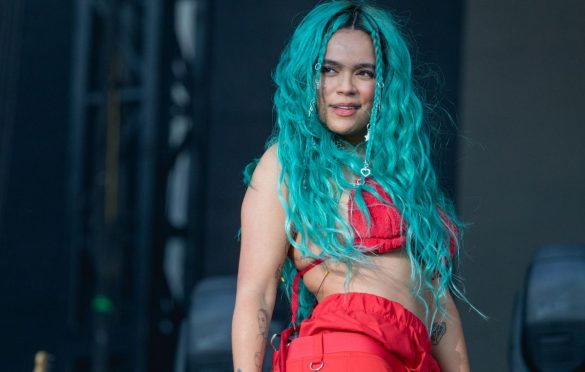  SE ENCIENDEN LAS REDES POR POSIBLES INDIRECTAS DE KAROL G A NUEVA NOVIA DE ANUEL AA.