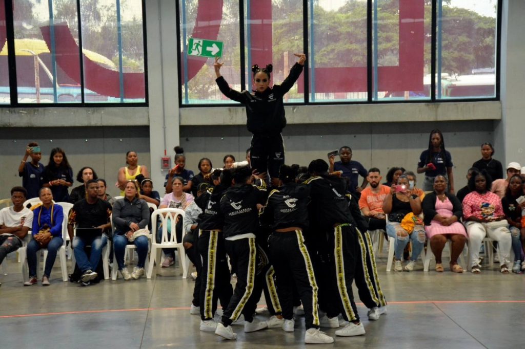 bailarines de urbano bailarines de urbano